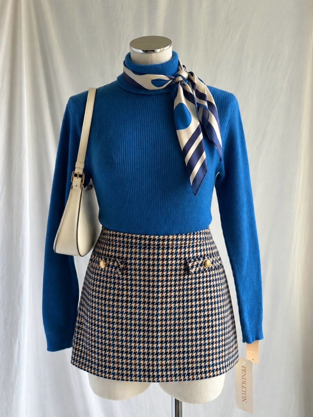 RARE 1960s Pendleton Deadstock Wool Turtleneck Sweater NWT Vintage Blue Size 38